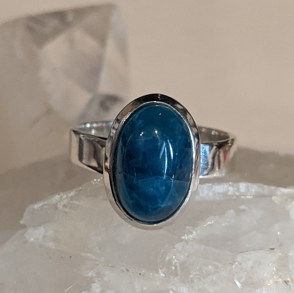 Natural Blue Apatite, 925 Silver Ring, Size 8.5 - Picture 4 of 9